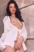 Tango Nehir ifşa Duşta ayakta dildo soktu